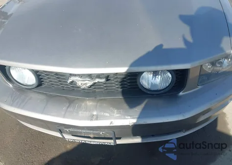 2008 Ford Mustang Gt Deluxe/Gt Premium z USA, uszkodzony, nr VIN 1ZVHT85H885181495